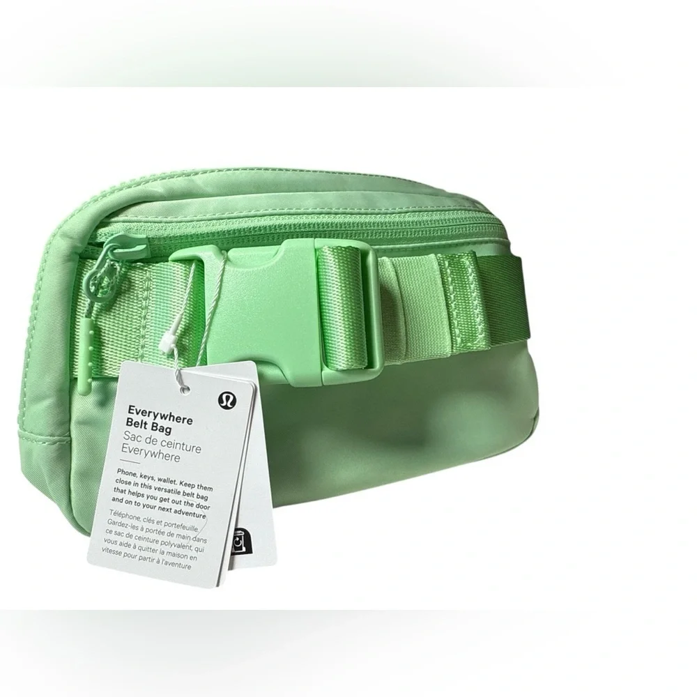 Lululemon Everywhere Belt Bag 1L – Citron Lime 🍋 (NWT) - Picture 4 of 5